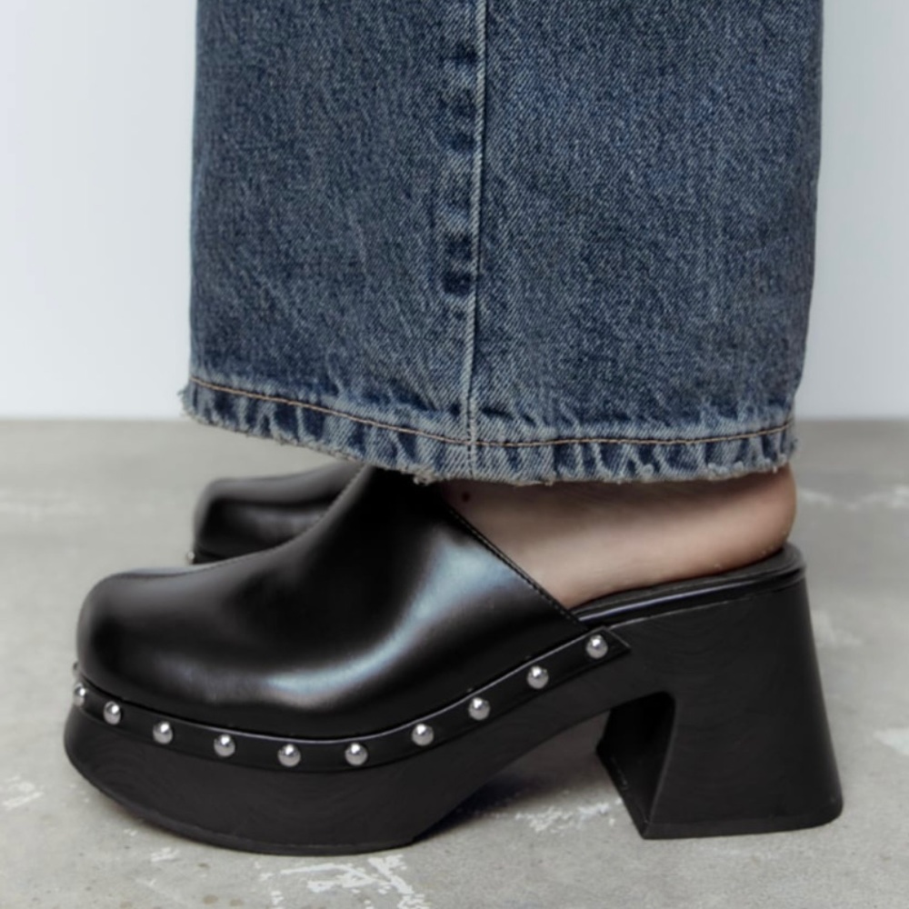 ZARA Chunky Heeled Studded Clogs